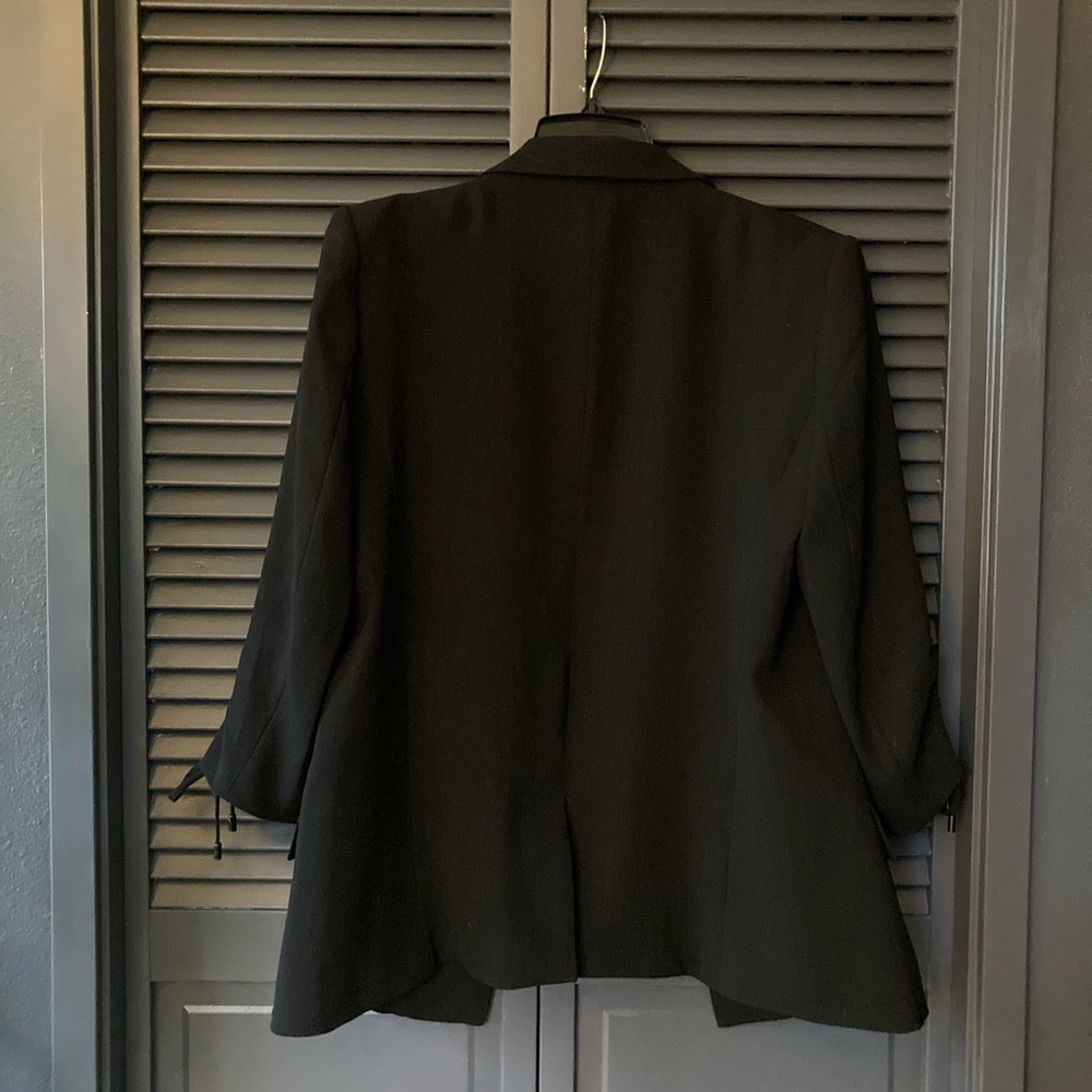 Black blazer - Picture 4 of 9